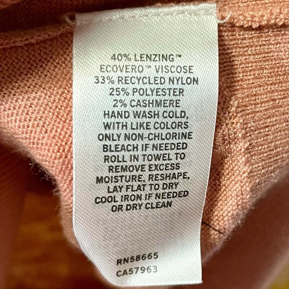 Halogen Wrap Front Cashmere Blend Top Size Medium Peach New - Picture 6 of 6